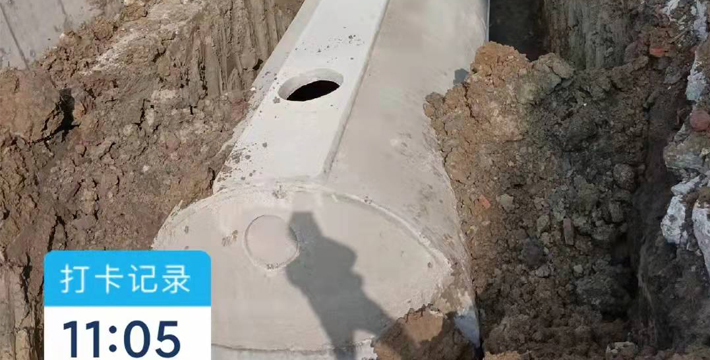 100方化粪池安装结束